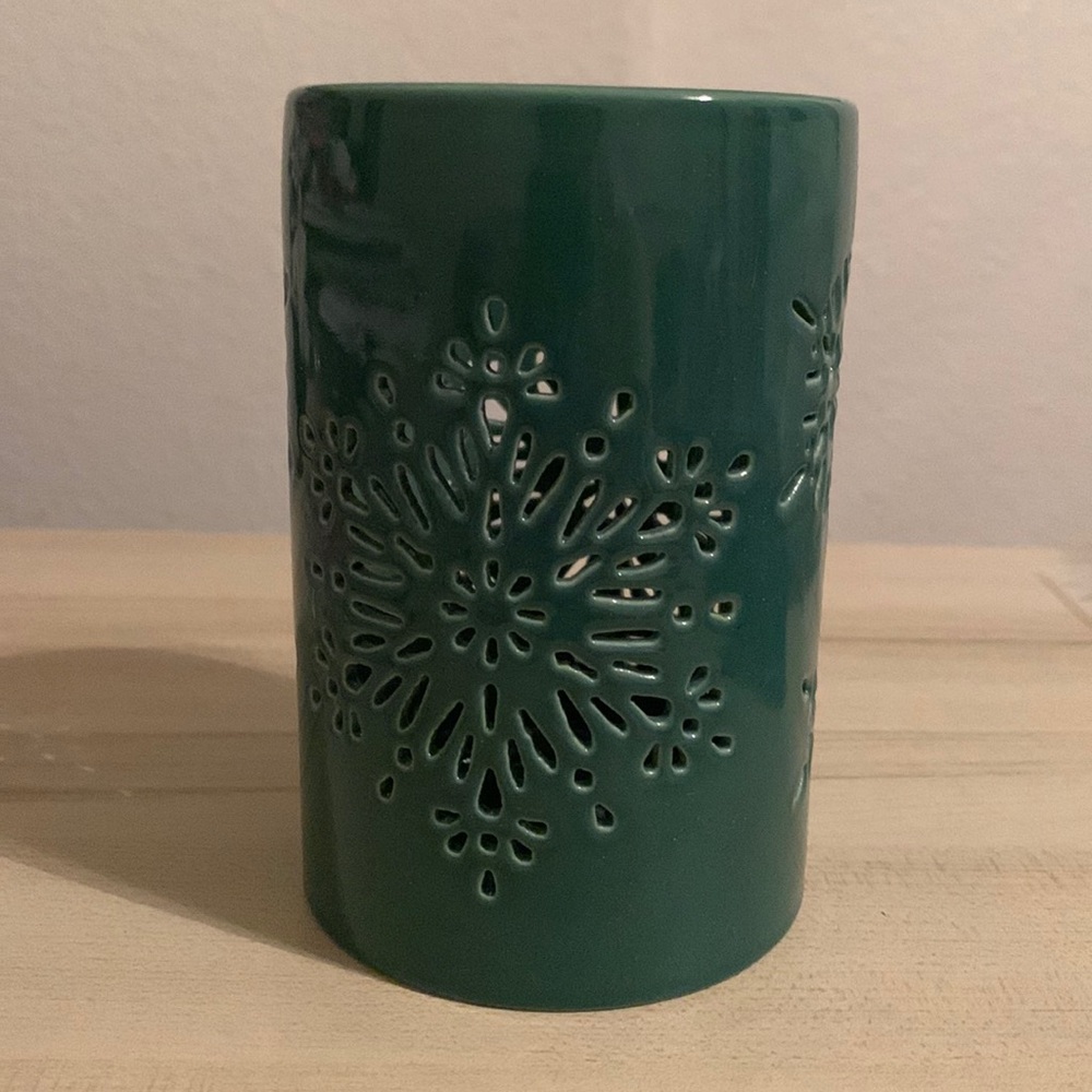 Candle holder